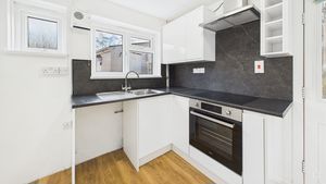 Photo 25- click for photo gallery